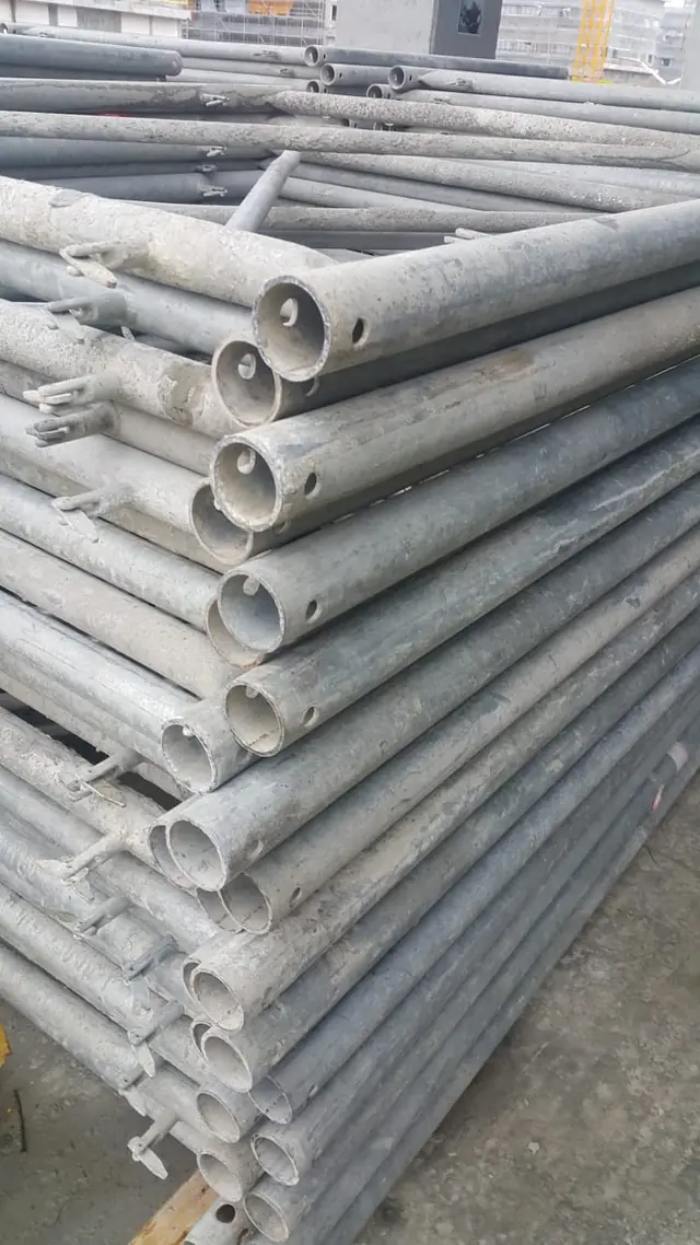 Galvaniz iskele boruları